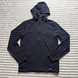 Travis Mathew Black Hooded 1/2 Zip Jacket Size S Elastic Cuffs Chest Pocket